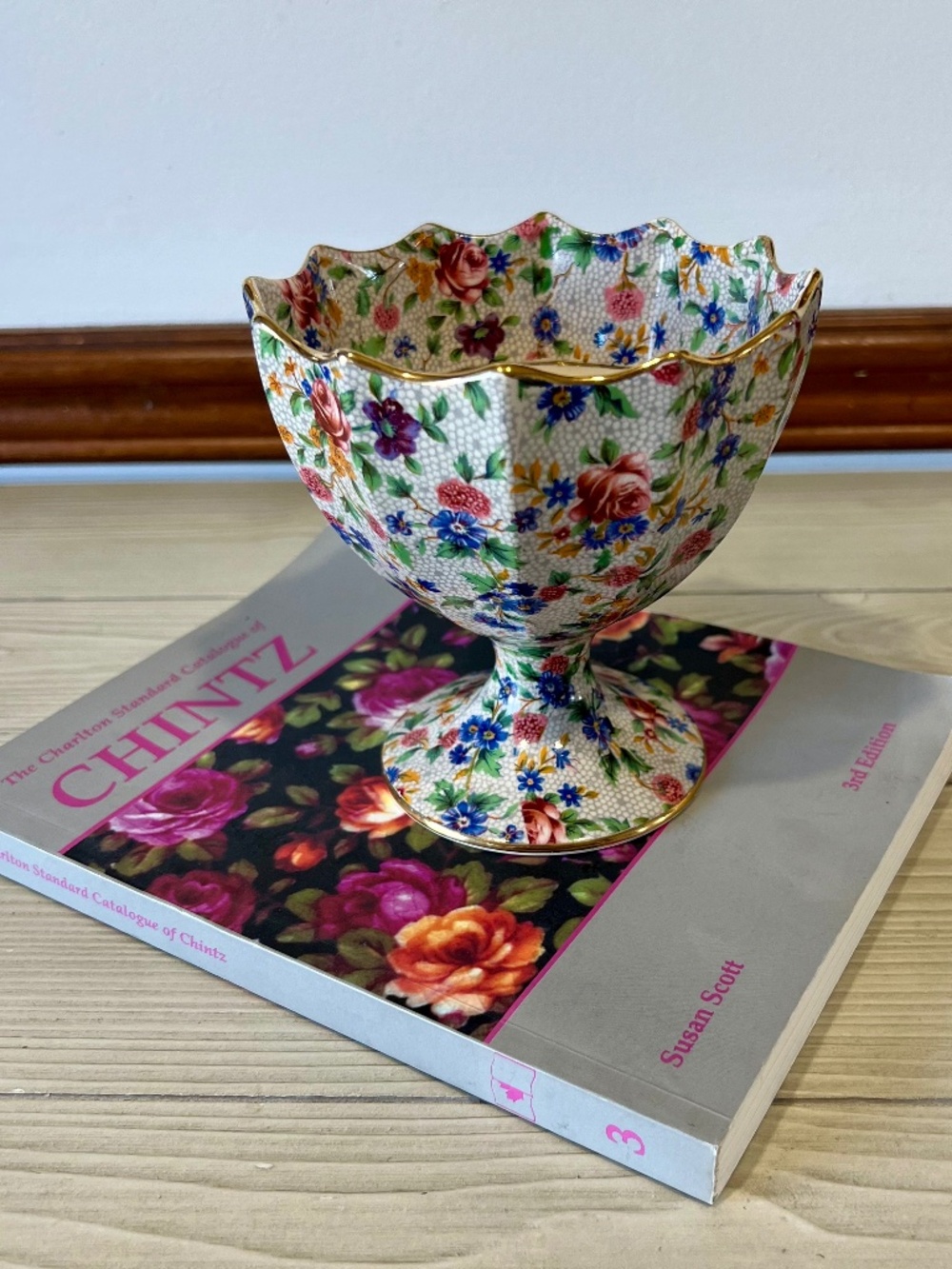 Grimwades Chintz Compote and The Charlton Standard Catalogue of Chintz Book